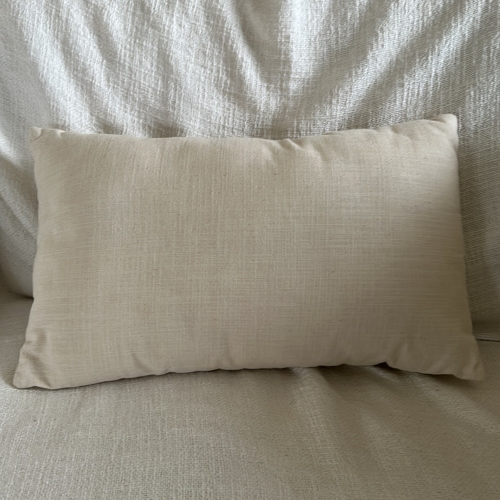 Rectangular geometric gold and beige throw pillow - Picture 2 of 3